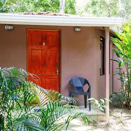Hotel Bambutel Cocles Puerto Viejo de Talamanca Zewnętrze zdjęcie