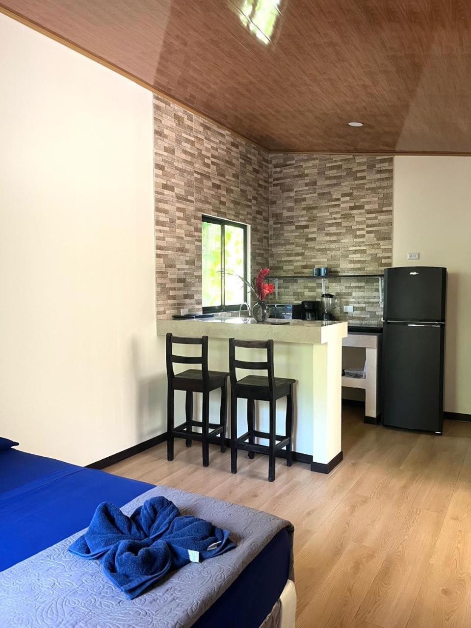 Hotel Bambutel Cocles Puerto Viejo de Talamanca Zewnętrze zdjęcie