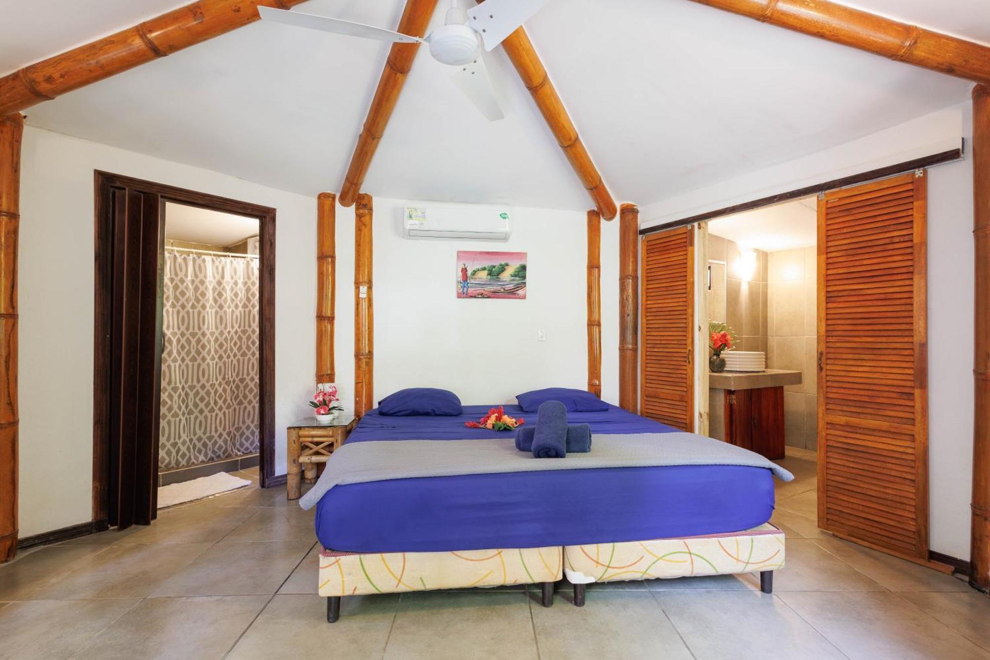 Hotel Bambutel Cocles Puerto Viejo de Talamanca Zewnętrze zdjęcie