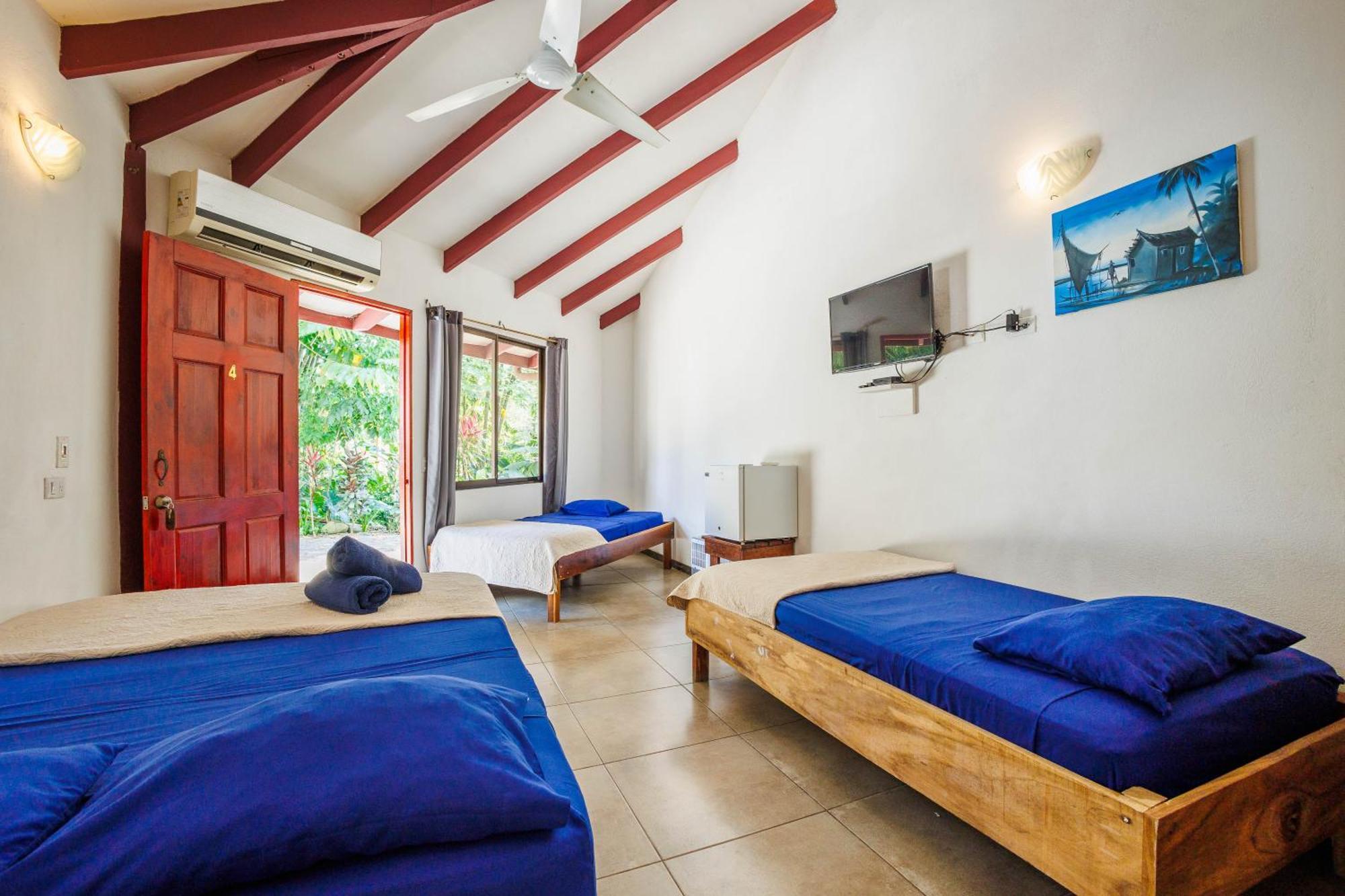 Hotel Bambutel Cocles Puerto Viejo de Talamanca Zewnętrze zdjęcie