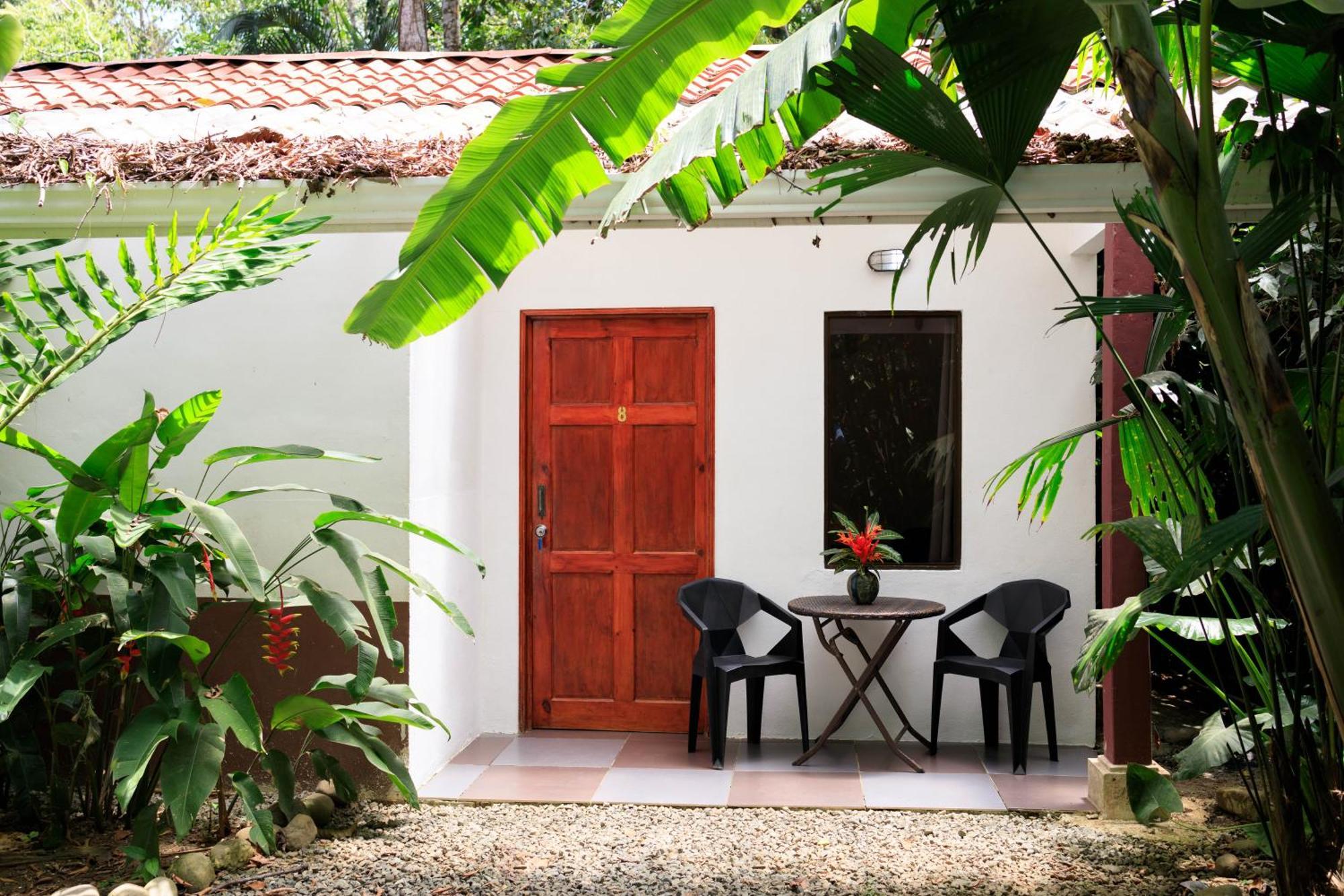 Hotel Bambutel Cocles Puerto Viejo de Talamanca Zewnętrze zdjęcie